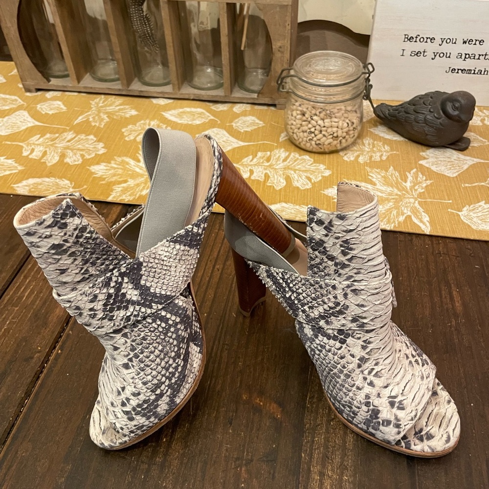 Stuart Weitzman Snakeskin Peep-Toe High Heel Booties in Cream and Black